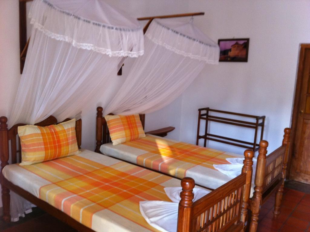 Little Paradise Tourist Guest House And Holiday Home 아누라다푸라 객실 사진