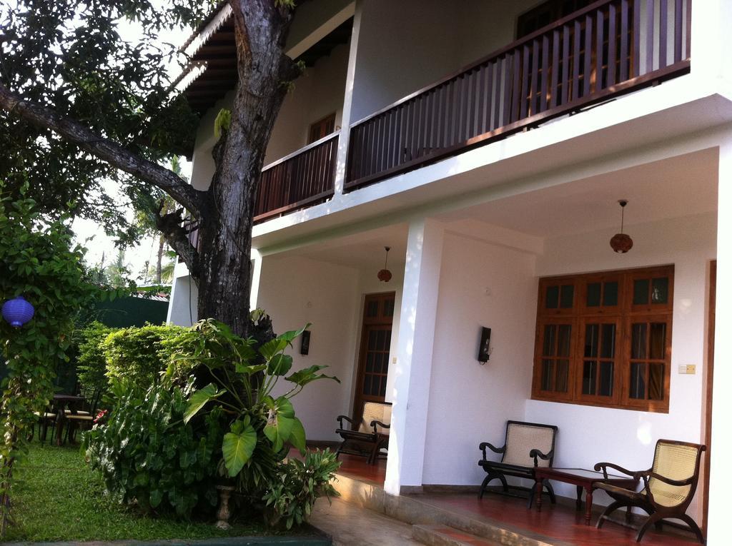 Little Paradise Tourist Guest House And Holiday Home 아누라다푸라 외부 사진